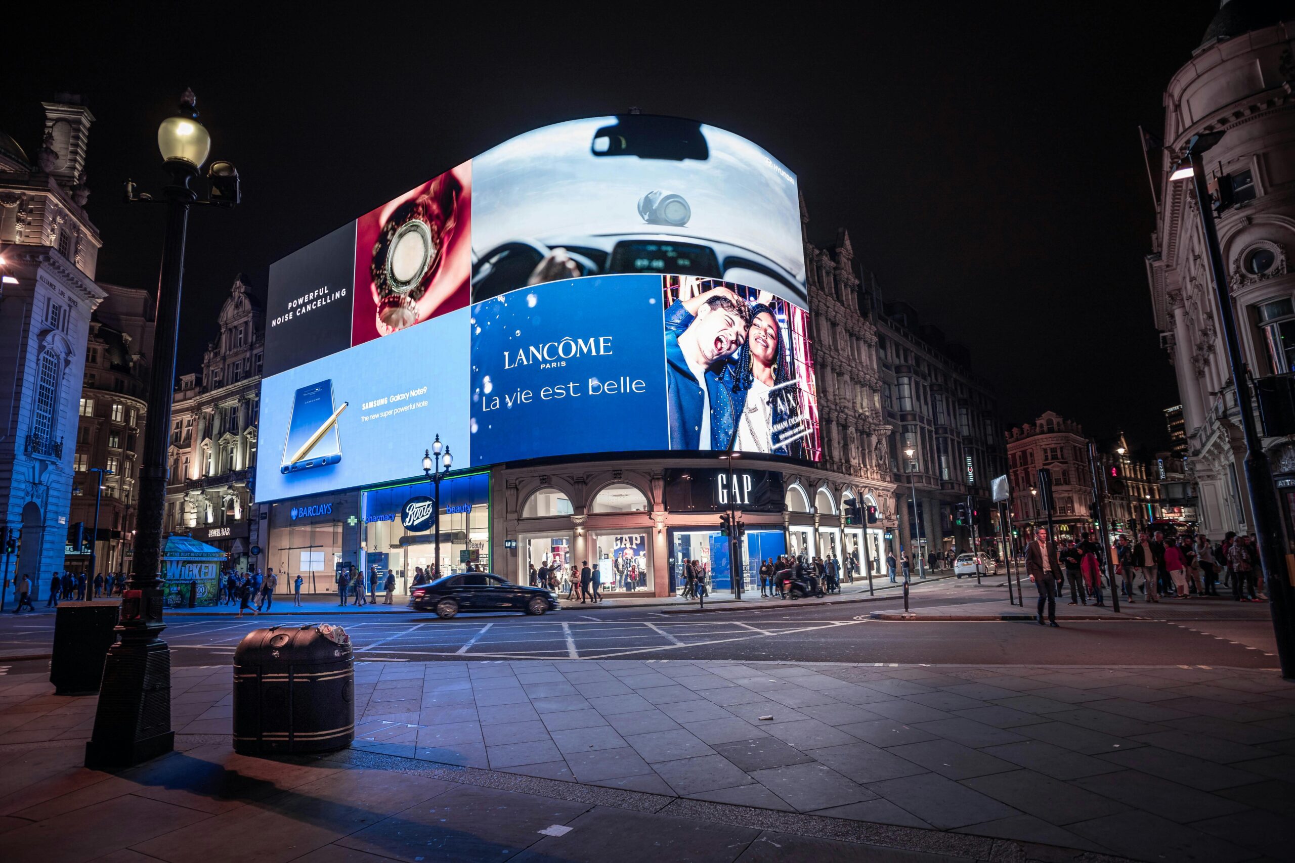 Why Your Digital OOH Campaigns Need Regular Audit and Monitoring